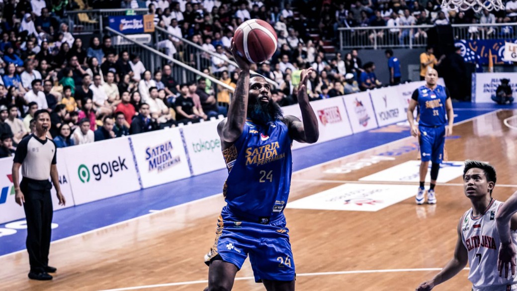 Reynaldo Zamora Bawa Satria Muda Sapu Bersih Pelita Jaya IBL