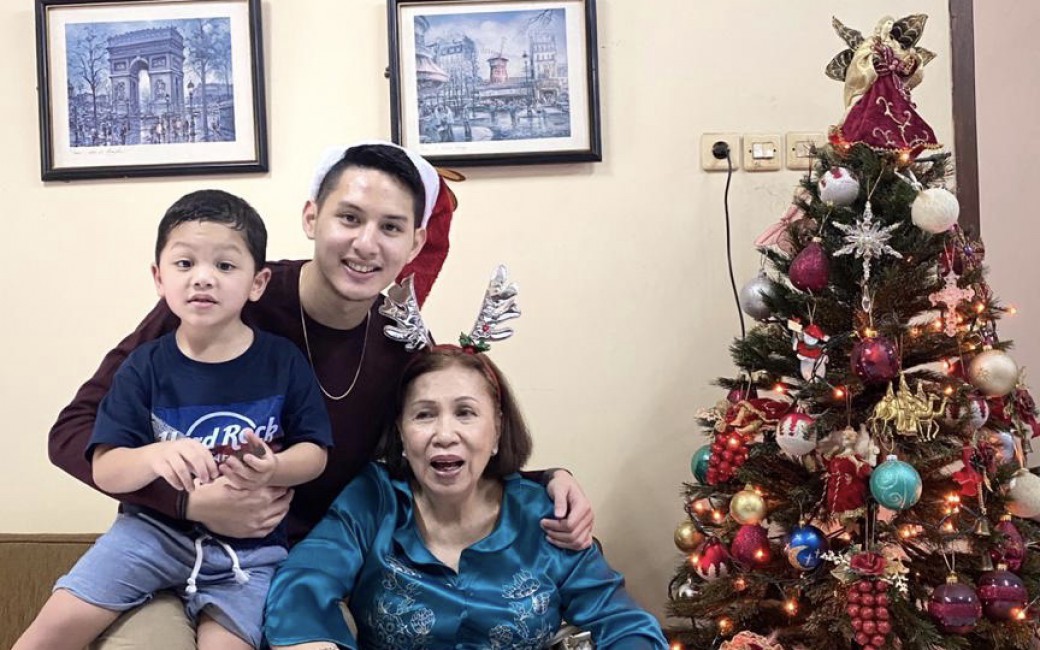 Daniel Wenas, Natal dan Keluarga