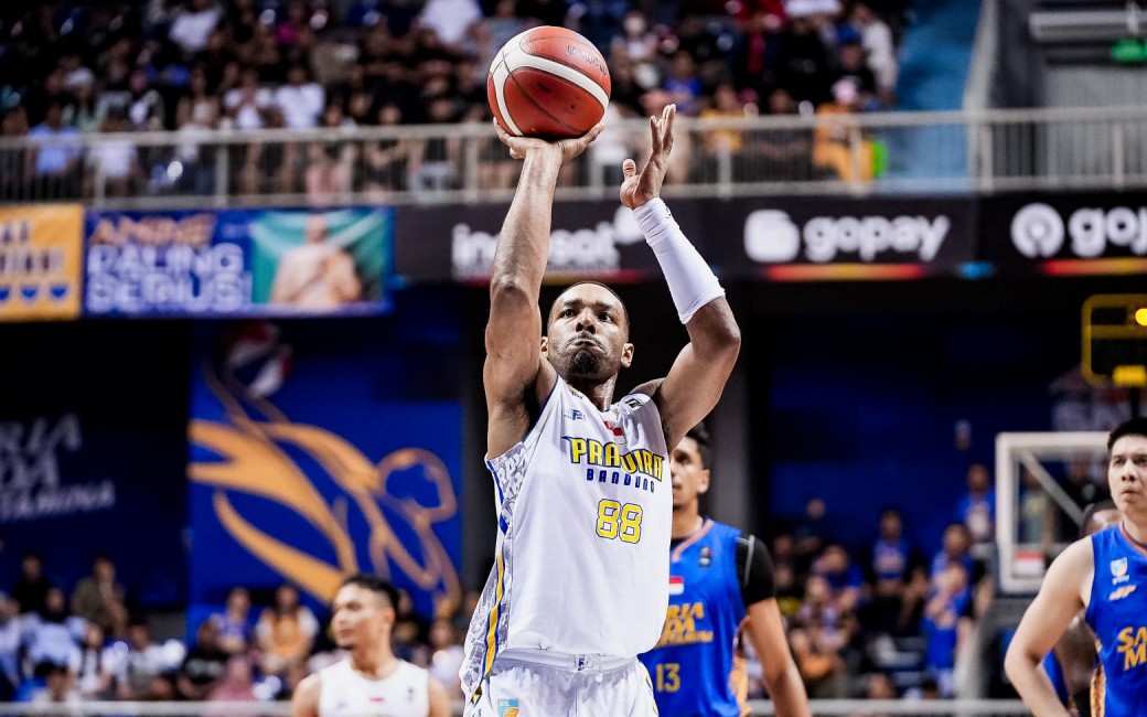 Brandis Raley-Ross 40 Poin! Prawira Seret Satria Muda ke Game 3