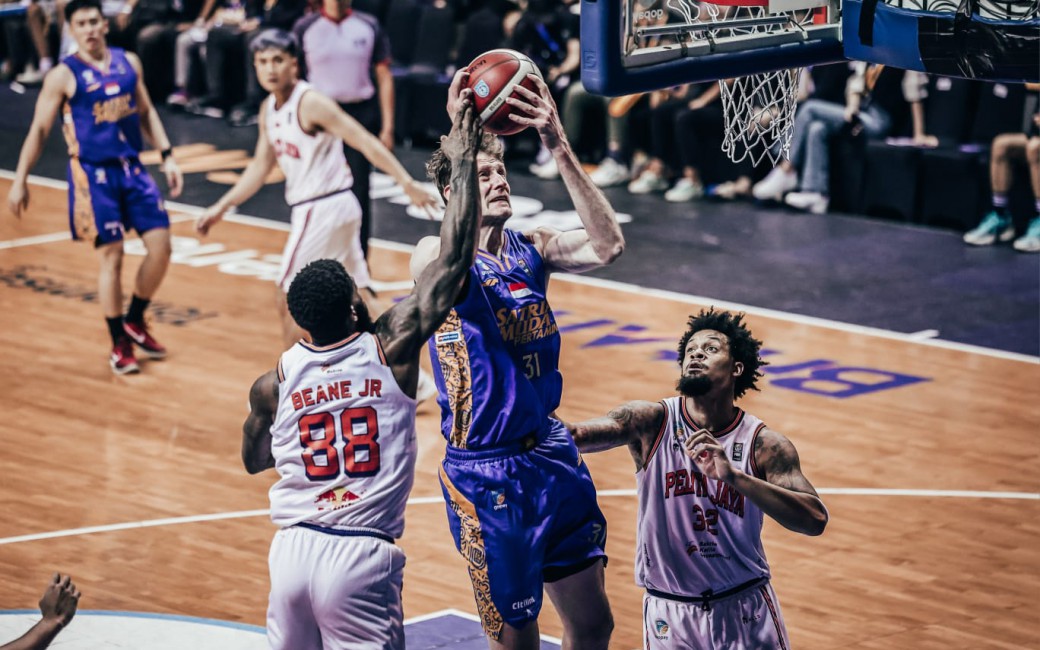 Bangkit di Second Half, SM Lumpuhkan PJ di Game 1