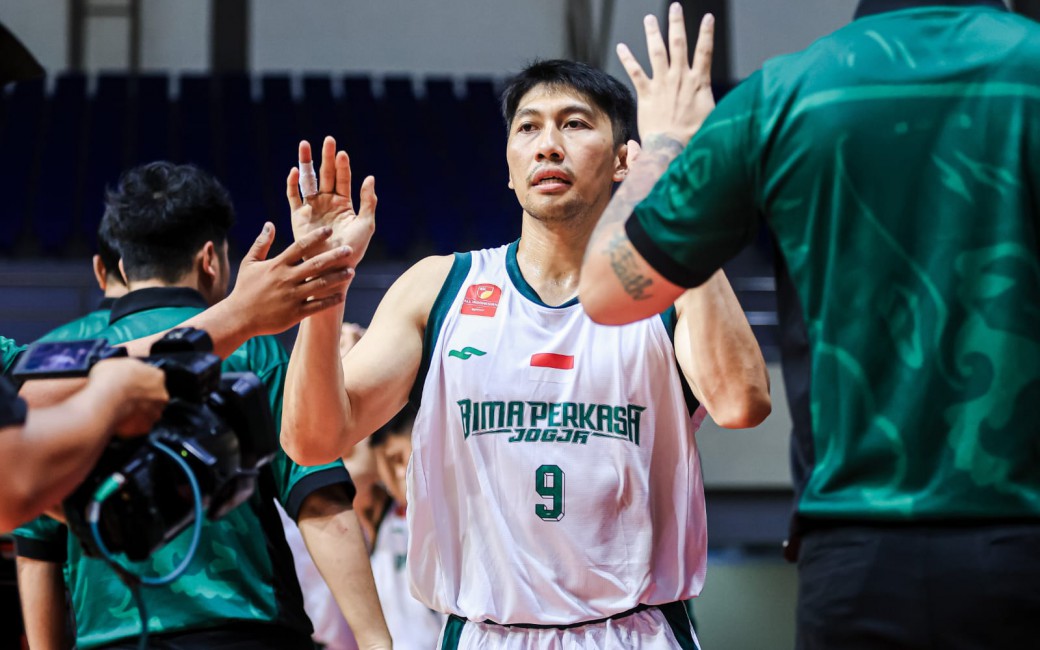 Head-to-head: Handri Satrya Santosa Vs. Daniel Timothy Wenas